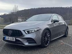 Grau Gebraucht 2018 Mercedes A200 AMG line Limousine | 21.000 € (Fairer Preis)