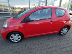 Rot Gebraucht 2009 Toyota Aygo Basis Kleinwagen | 3.000 € (Fairer Preis)
