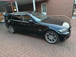 Schwarz Gebraucht 2012 BMW 320 Kombi | 7.500 € (Superpreis)