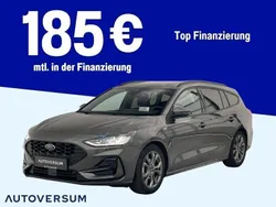 Grau Gebraucht 2024 Ford Focus ST-Line Limousine | 23.845 € (Guter Preis)