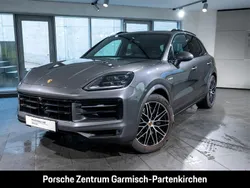 Grau Gebraucht 2024 Porsche Cayenne SUV | 96.490 € (Guter Preis)