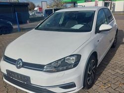 Weiß Gebraucht 2018 VW Golf VII Join Limousine | 12.499 € (Guter Preis)