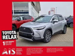 Shimmering silver metallic Neu 2025 Toyota Corolla Cross SUV | 34.490 € (Guter Preis)