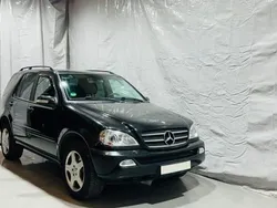 Schwarz Gebraucht 2004 Mercedes ML400 SUV | 6.200 € (Etwas zu teuer)