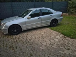 Silber Gebraucht 2006 Mercedes C220 Limousine | 2.200 € (Guter Preis)
