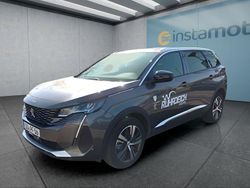 Grau Gebraucht 2024 Peugeot 5008 Van / Kleinbus | 34.599 € (Etwas zu teuer)