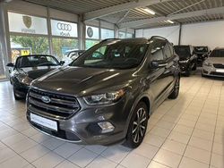 Grau Gebraucht 2017 Ford Kuga ST-Line SUV | 14.990 € (Fairer Preis)