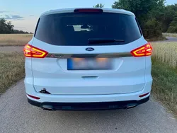 Weiß Gebraucht 2017 Ford S-MAX Titanium Van / Kleinbus | 14.000 € (Fairer Preis)