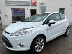 Weiß Gebraucht 2009 Ford Fiesta Titanium Kleinwagen | 3.490 € (Guter Preis)