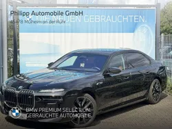 Black sapphire Gebraucht 2024 BMW M760e Performance Limousine | 117.479 € (Fairer Preis)