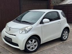 Weiß Gebraucht 2009 Toyota iQ Kleinwagen | 1.999 € (Guter Preis)