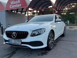Weiß Gebraucht 2020 Mercedes E300 Limousine | 23.500 €