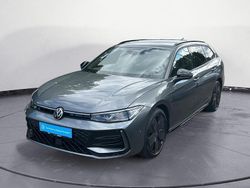 Grau Gebraucht 2025 VW Passat R-line Kombi | 42.850 € (Superpreis)