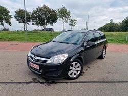 Schwarz Gebraucht 2010 Opel Astra Kombi | 1.890 € (Superpreis)