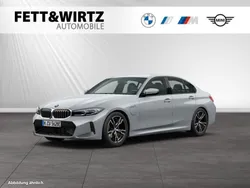 Grau Gebraucht 2024 BMW 330e M Sport Limousine | 39.788 € (Guter Preis)