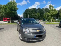Grau Gebraucht 2012 Chevrolet Orlando SUV | 9.000 € (Fairer Preis)