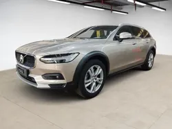 Grau Gebraucht 2024 Volvo V90 CC Plus Kombi | 49.850 € (Fairer Preis)