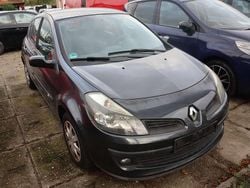 Grau eclipse Gebraucht 2005 Renault Clio II Authentique Kleinwagen | 2.200 €