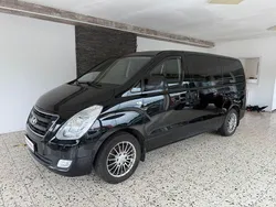 Schwarz Gebraucht 2015 Hyundai H-1 Van / Kleinbus | 17.500 € (Fairer Preis)