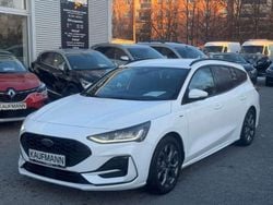 Weiss Gebraucht 2024 Ford Focus ST-Line Kombi | 20.890 € (Guter Preis)