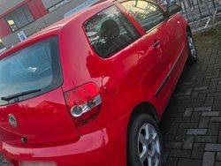 Rot Gebraucht 2005 VW Fox Kleinwagen | 900 € (Guter Preis)
