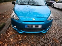 Blau Gebraucht 2015 Mitsubishi Space Star Kleinwagen | 3.200 € (Fairer Preis)