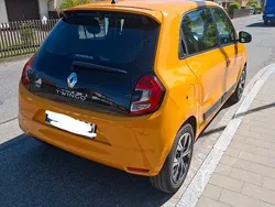 Orange Gebraucht 2021 Renault Twingo Zen Kleinwagen | 12.000 € (Etwas zu teuer)