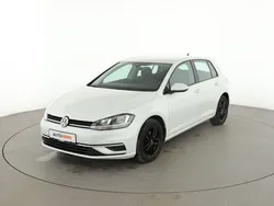 Weiß Gebraucht 2017 VW Golf VII Comfortline Limousine | 15.130 € (Fairer Preis)