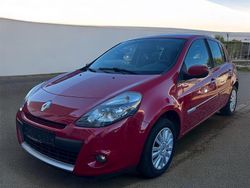 Rot Gebraucht 2010 Renault Clio II Limousine | 1.500 € (Fairer Preis)