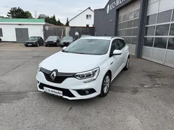 Weiß Gebraucht 2019 Renault Mégane IV Business Limousine | 11.490 € (Fairer Preis)