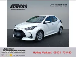 Schneeweiß Gebraucht 2022 Toyota Yaris Comfort Kleinwagen | 12.900 € (Fairer Preis)