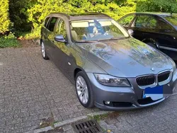 Grau Gebraucht 2010 BMW 330 Kombi | 7.590 € (Fairer Preis)