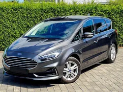Grau Gebraucht 2020 Ford S-MAX Titanium Van / Kleinbus | 14.399 € (Fairer Preis)
