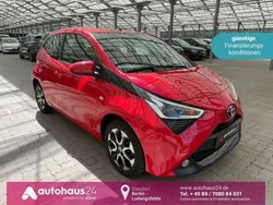 Rot Gebraucht 2019 Toyota Aygo X-play Kleinwagen | 9.790 € (Fairer Preis)