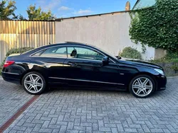 Schwarz Gebraucht 2010 Mercedes E250 Coupé | 14.950 €
