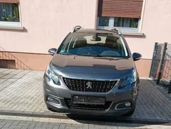 Grau Gebraucht 2018 Peugeot 2008 Active SUV | 9.500 € (Fairer Preis)