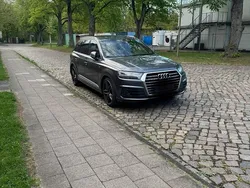 Grau Gebraucht 2019 Audi Q7 S-Line SUV | 46.000 € (Fairer Preis)