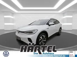Gletscherweiss (white), metallic Gebraucht 2023 VW ID.4 Pro Performance SUV | 37.900 € (Guter Preis)