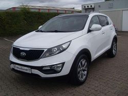 Weiß Gebraucht 2016 Kia Sportage DREAM-TEAM Edition SUV | 13.950 € (Fairer Preis)
