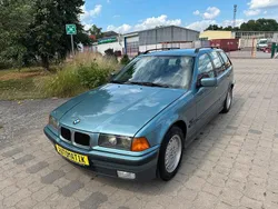 Grün Gebraucht 1995 BMW 328 Kombi | 14.999 €