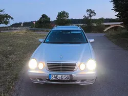Silber Gebraucht 2000 Mercedes E270 Avantgarde Kombi | 4.000 € (Fairer Preis)
