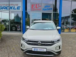 Grau Gebraucht 2024 VW T-Roc Style SUV | 29.990 € (Guter Preis)