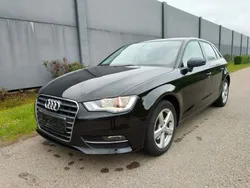 Schwarz Gebraucht 2013 Audi A3 Sportback Attraction Limousine | 9.490 € (Superpreis)
