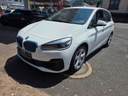 Weiß Gebraucht 2019 BMW 225 Active Tourer Performance Van / Kleinbus | 15.900 € (Fairer Preis)