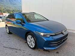 Blau Gebraucht 2024 VW Golf VIII Style Limousine | 29.000 € (Fairer Preis)