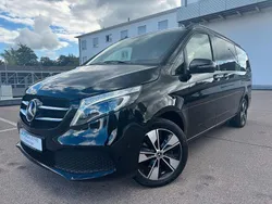 Obsidianschwarz Gebraucht 2022 Mercedes V220 Night Van / Kleinbus | 51.899 € (Etwas zu teuer)