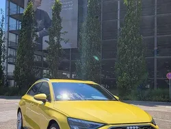 Gelb Gebraucht 2023 Audi A3 Sportback S-Line Kombi | 30.500 € (Fairer Preis)