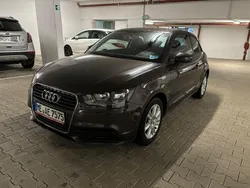 Braun Gebraucht 2011 Audi A1 Attraction Kleinwagen | 5.200 € (Fairer Preis)