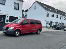Rot Gebraucht 2012 Mercedes Vito Van / Kleinbus | 6.000 €