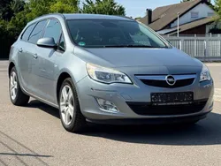 Silber Gebraucht 2011 Opel Astra Design Edition Kombi | 6.990 € (Fairer Preis)